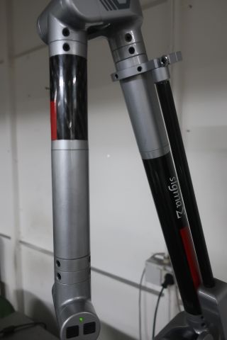 580896-7 Measuring arm on table, ROMER SIGMA 2018