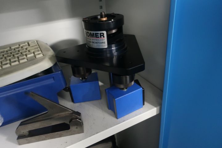 580896-17 Measuring arm on table, ROMER SIGMA 2018