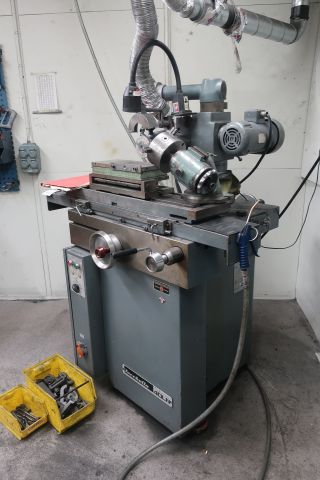580900-12 Universal grinding / tool grinding, Tacchella 40LN