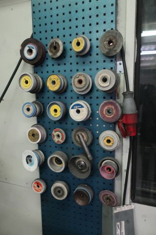 580900-15 Universal grinding / tool grinding, Tacchella 40LN