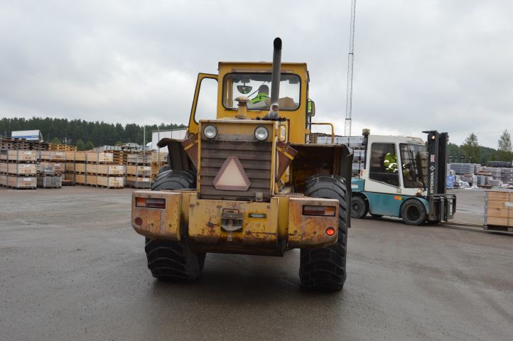 597804-10 Wheel loader Volvo BM LM 1240 -79