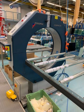 597790-1 Robopac Compacta 960/M Shrink Wrap Machine (collection in December!) - Lowered reserve!