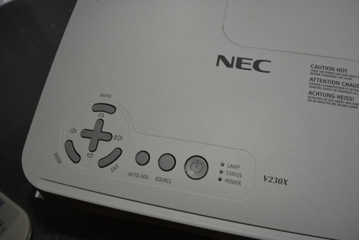 597535-3 Projector NEC V230X