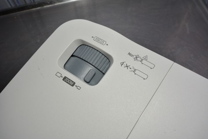 597535-5 Projector NEC V230X