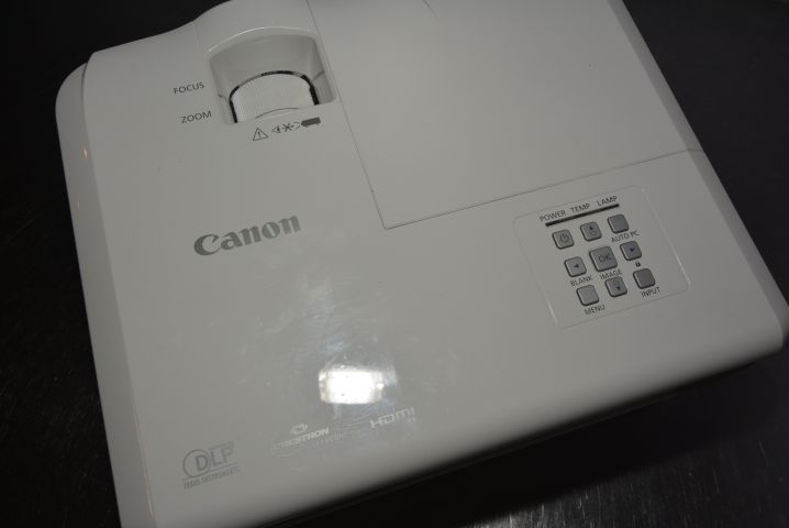 597537-3 Projector CANON LV-WX300