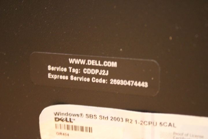 547646-4 Serverdator Dell PowerEdge 840 + 2st switchar och brandvägg