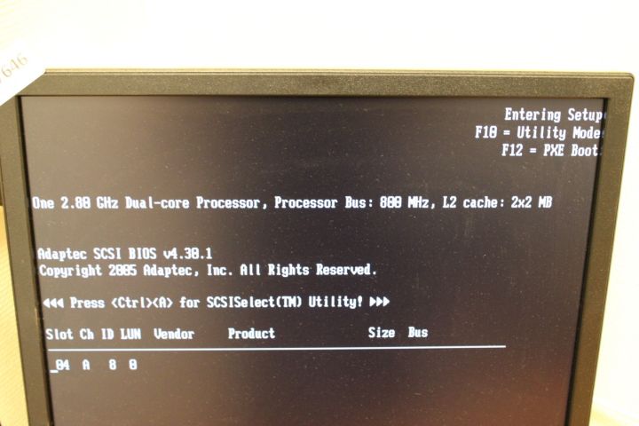 547646-8 Serverdator Dell PowerEdge 840 + 2st switchar och brandvägg