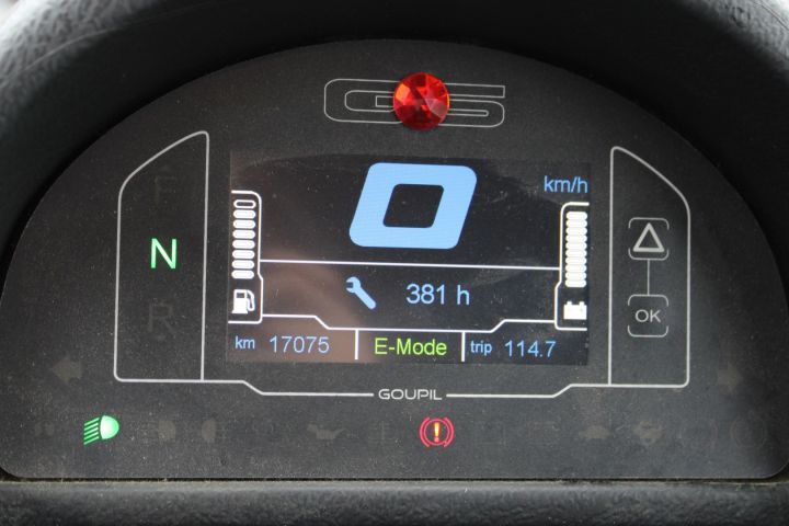 544643-13 Hybrid car, Goupil G5H, -14 (1780mil, tipping surface)