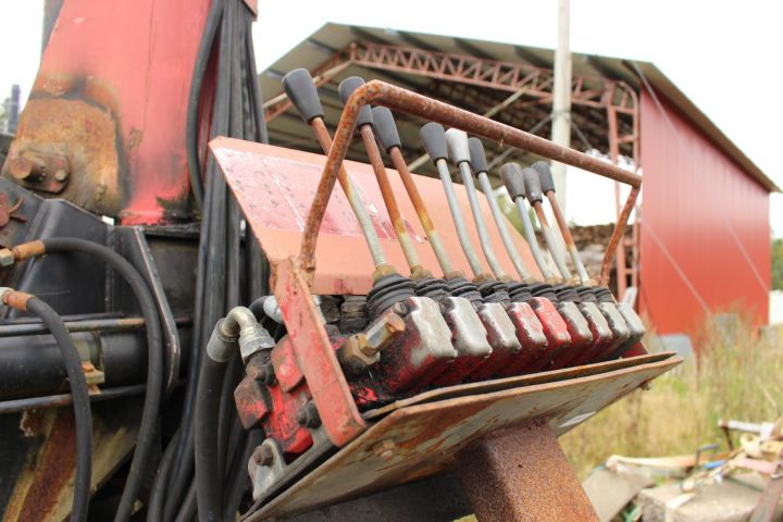 595673-8 Timmertrailer med kran Patruuna 55