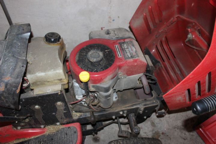 595694-7 Åkgräsklippare Jonsered LTH 15