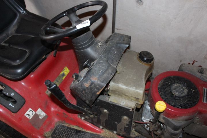 595694-9 Åkgräsklippare Jonsered LTH 15