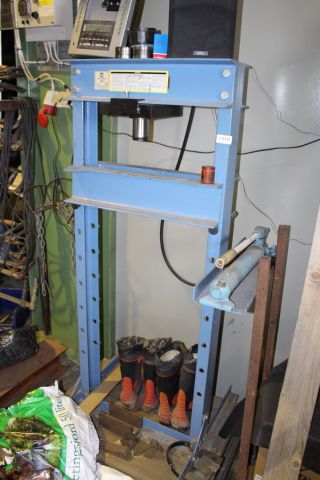 595715-1 Verkstadspress 25 ton, hydraulisk