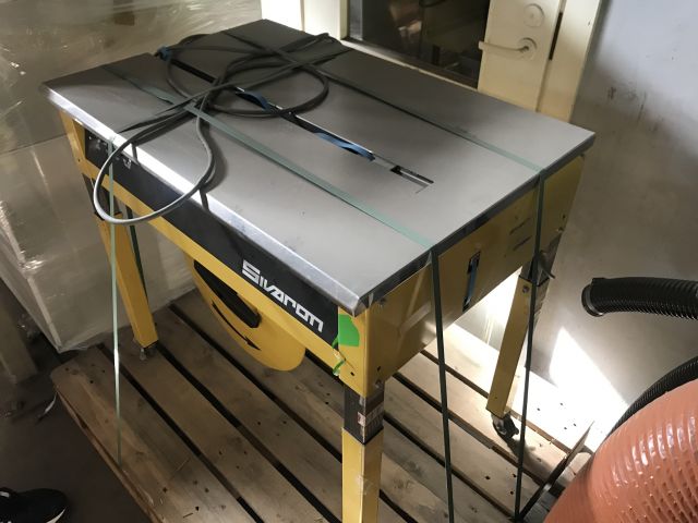 598182-2 Sivaron Strapping Machine (available  after auction)