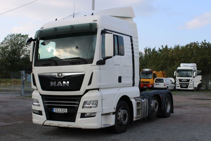 544622-1 Tractor unit MAN TGX 26,500 6x2 / 2 -17 (EURO6, approx. 20320 miles)