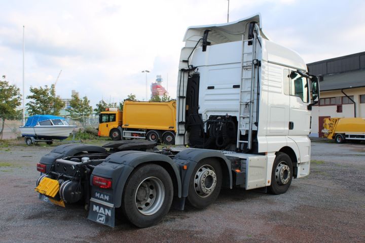 544622-5 Tractor unit MAN TGX 26,500 6x2 / 2 -17 (EURO6, approx. 20320 miles)