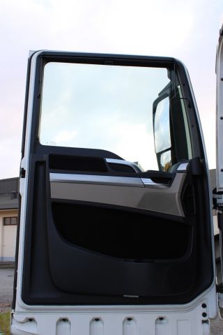 544622-20 Tractor unit MAN TGX 26,500 6x2 / 2 -17 (EURO6, approx. 20320 miles)