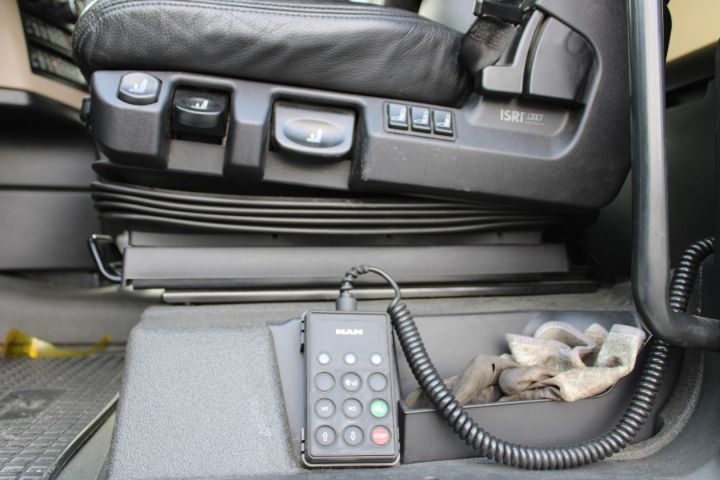 544622-21 Tractor unit MAN TGX 26,500 6x2 / 2 -17 (EURO6, approx. 20320 miles)