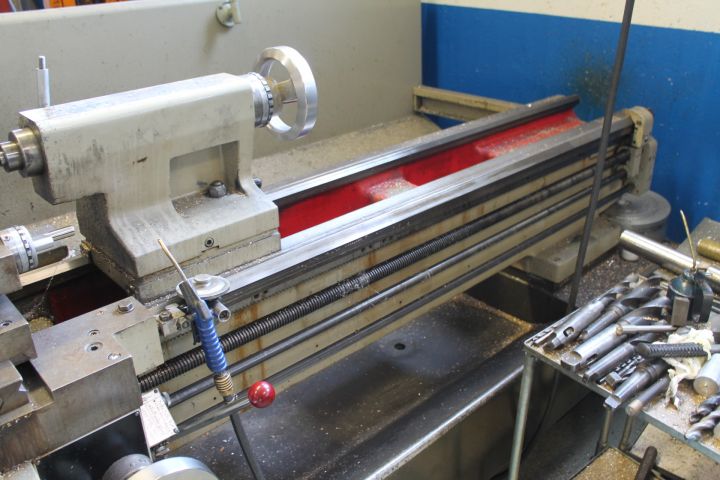 550985-8 Lathe Harrisson 300x12x180