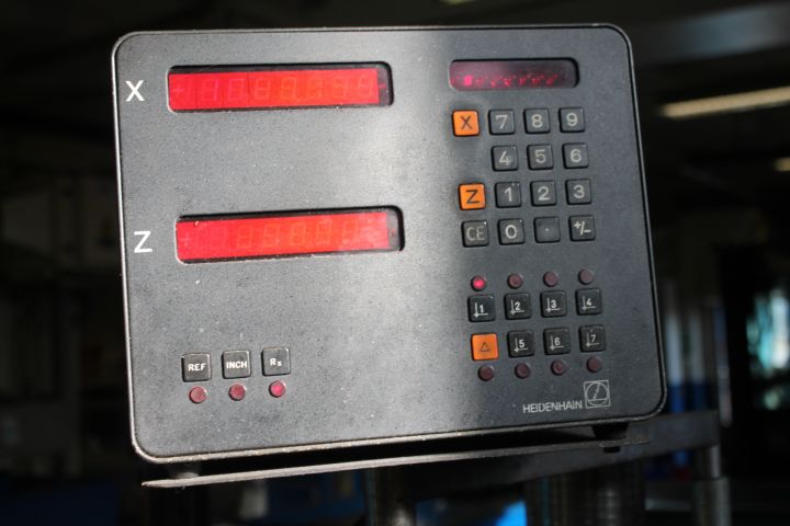 550985-16 Lathe Harrisson 300x12x180