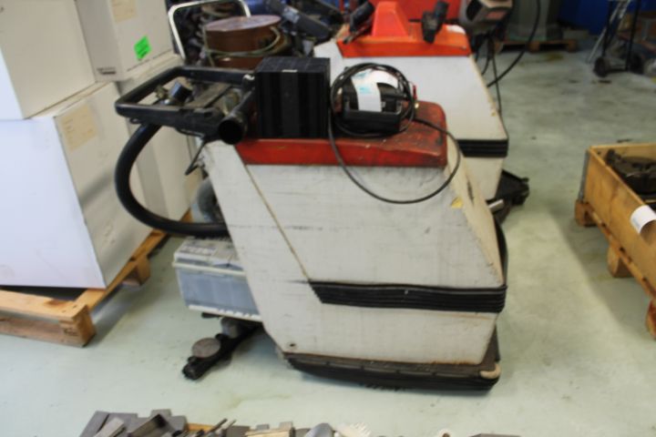 551001-2 Hako cleaning machine B43