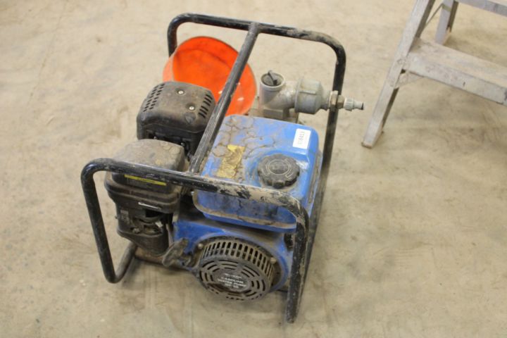 558413-2 Gasoline powered water pump Biltema GP20