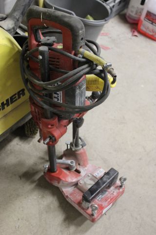558438-1 Diamond drill with vacuum plate Hilti DD EC-1