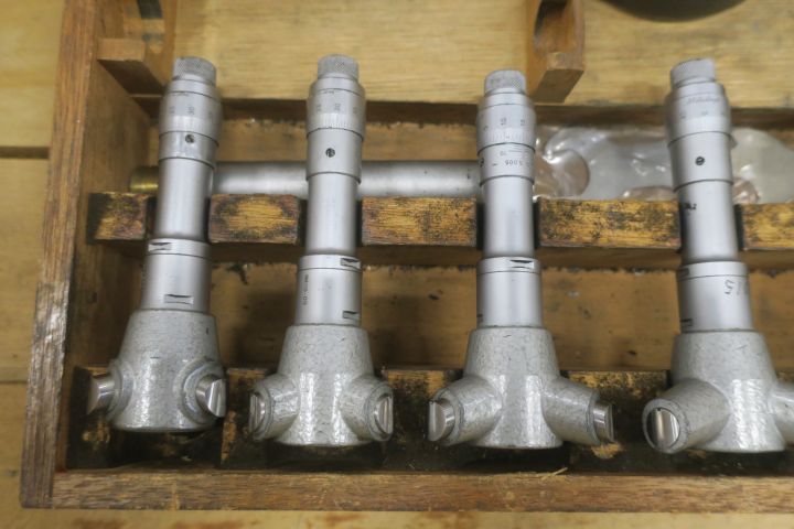 598037-2 3-point micrometer kit Mitutoyo 40-100 mm