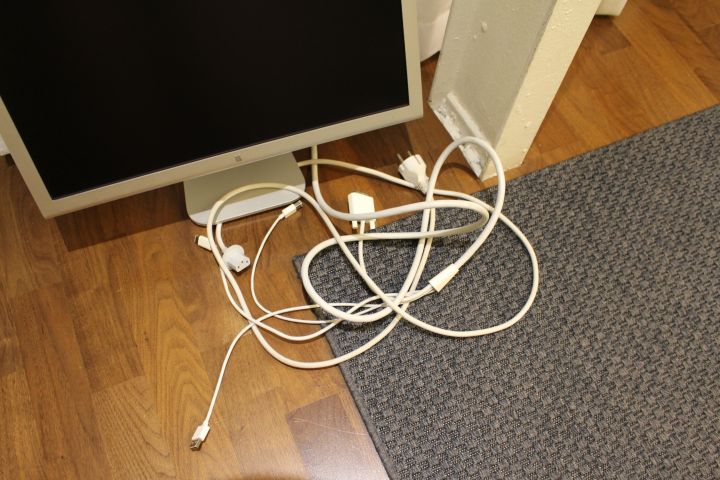 551070-3 Apple Cinema Display 20 "Monitor Screen