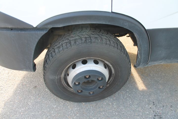 601899-15 Iveco 70C18 -2017 Cabinet BG-Lyft 66936km Reg.no: AGE727