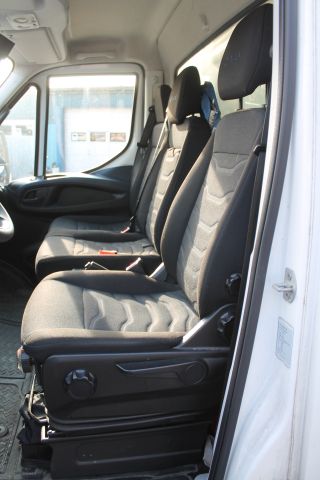 601899-26 Iveco 70C18 -2017 Cabinet BG-Lyft 66936km Reg.no: AGE727