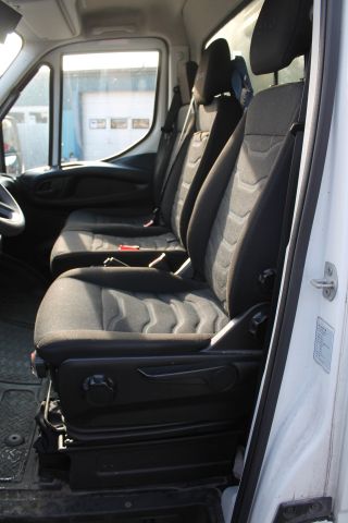 601899-27 Iveco 70C18 -2017 Cabinet BG-Lyft 66936km Reg.no: AGE727