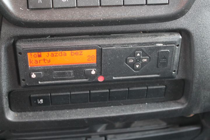 601899-32 Iveco 70C18 -2017 Cabinet BG-Lyft 66936km Reg.no: AGE727