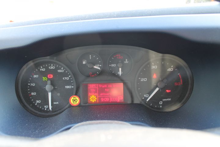 601899-35 Iveco 70C18 -2017 Cabinet BG-Lyft 66936km Reg.no: AGE727