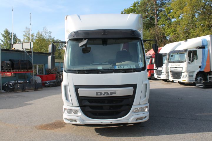 601890-2 DAF LF Aerobody -2017 84201 km  Reg.nr: XRF121
