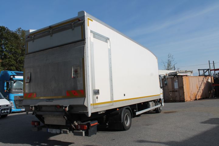 601890-9 DAF LF Aerobody -2017 84201 km  Reg.nr: XRF121