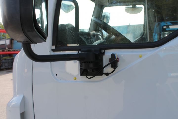 601890-14 DAF LF Aerobody -2017 84201 km  Reg.nr: XRF121