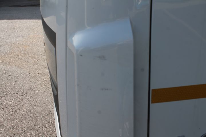 601890-15 DAF LF Aerobody -2017 84201 km  Reg.nr: XRF121