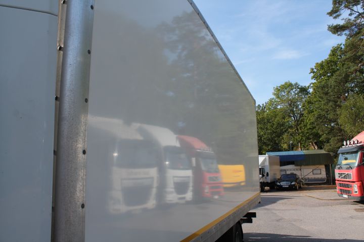 601890-18 DAF LF Aerobody -2017 84201 km  Reg.nr: XRF121