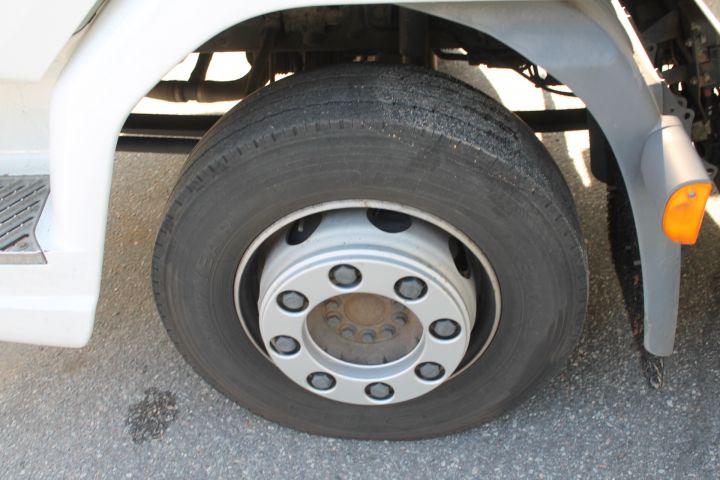 601890-19 DAF LF Aerobody -2017 84201 km  Reg.nr: XRF121