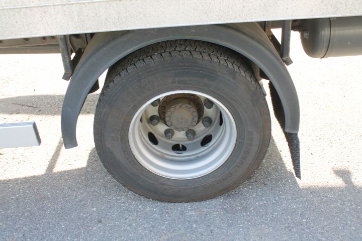 601890-20 DAF LF Aerobody -2017 84201 km  Reg.nr: XRF121