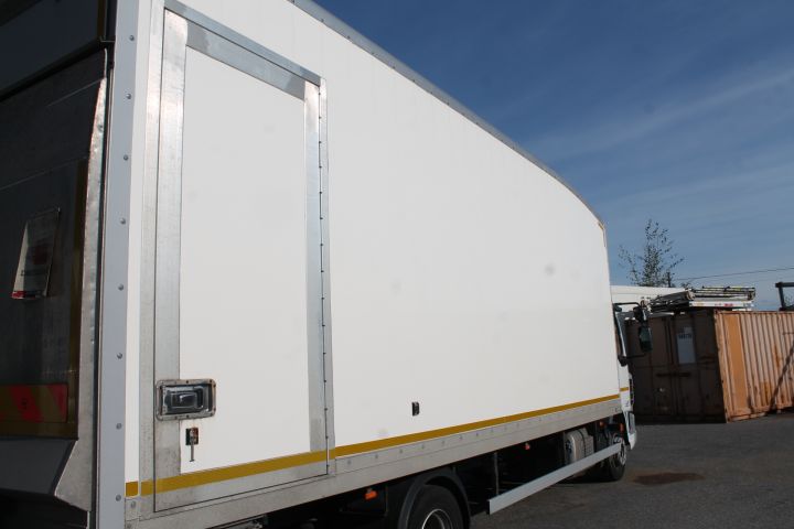 601890-24 DAF LF Aerobody -2017 84201 km  Reg.nr: XRF121