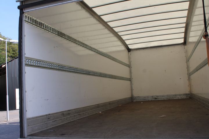 601890-31 DAF LF Aerobody -2017 84201 km  Reg.nr: XRF121