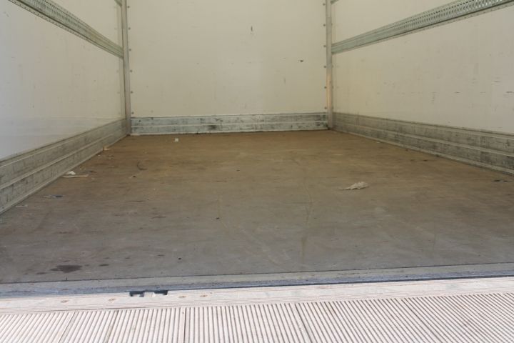 601890-34 DAF LF Aerobody -2017 84201 km  Reg.nr: XRF121