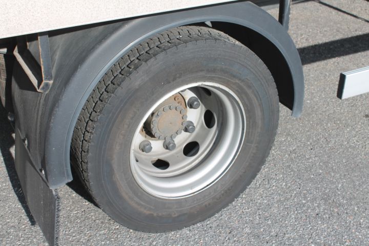 601890-35 DAF LF Aerobody -2017 84201 km  Reg.nr: XRF121