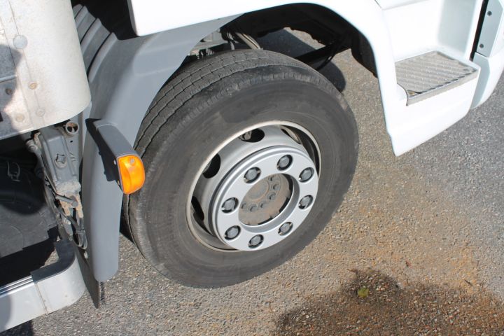 601890-36 DAF LF Aerobody -2017 84201 km  Reg.nr: XRF121