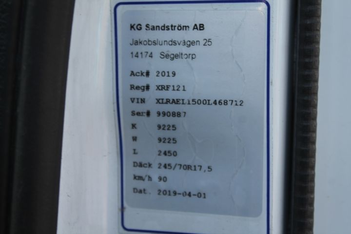 601890-41 DAF LF Aerobody -2017 84201 km  Reg.nr: XRF121