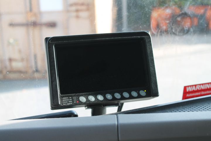 601890-47 DAF LF Aerobody -2017 84201 km  Reg.nr: XRF121