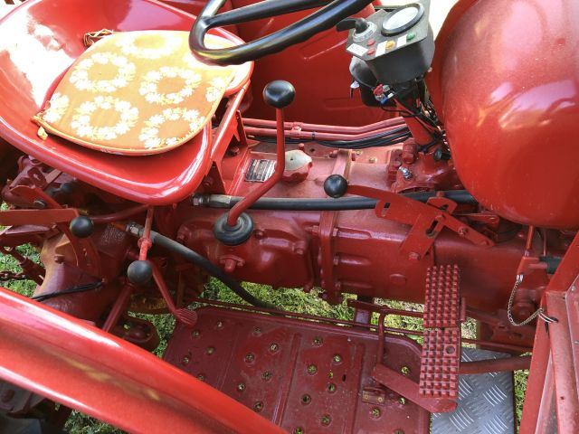 602028-13 Tractor - Bolinder Munktell BM320 Buster -61