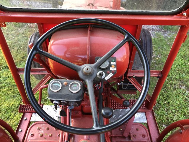 602028-10 Tractor - Bolinder Munktell BM320 Buster -61