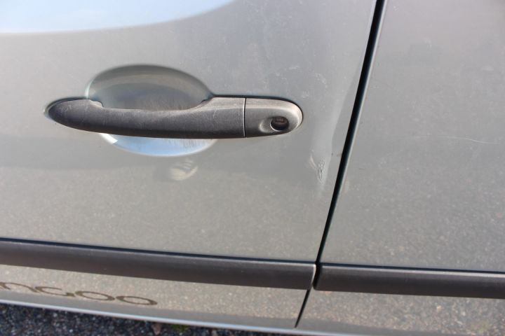 596067-15 Renault Kangoo Express 1.5 dCi -2012 (17738mil)